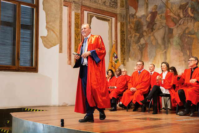 Università Popolare degli Studi di Milano: aggiornamento documentale sulle questioni relative ai titoli accademici
